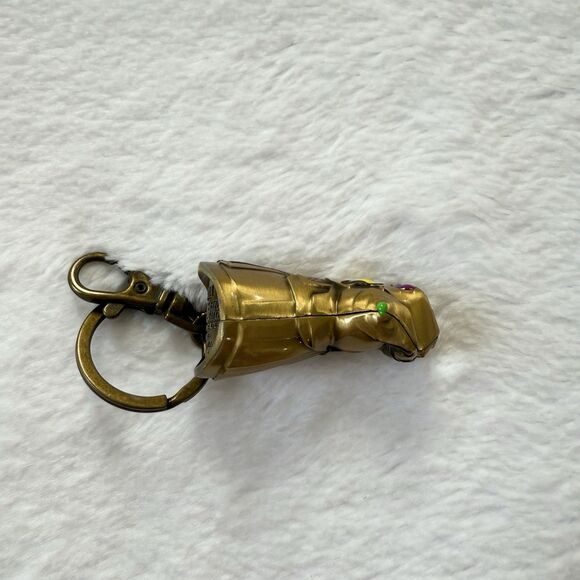 Marvel Comics Avengers Infinity Gauntlet Gold Colored Pewter Keyring Key Chain - Picture 5 of 7